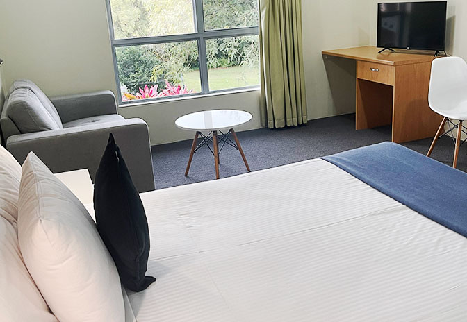 Nambour Heights Motel Queen Self Contained Room